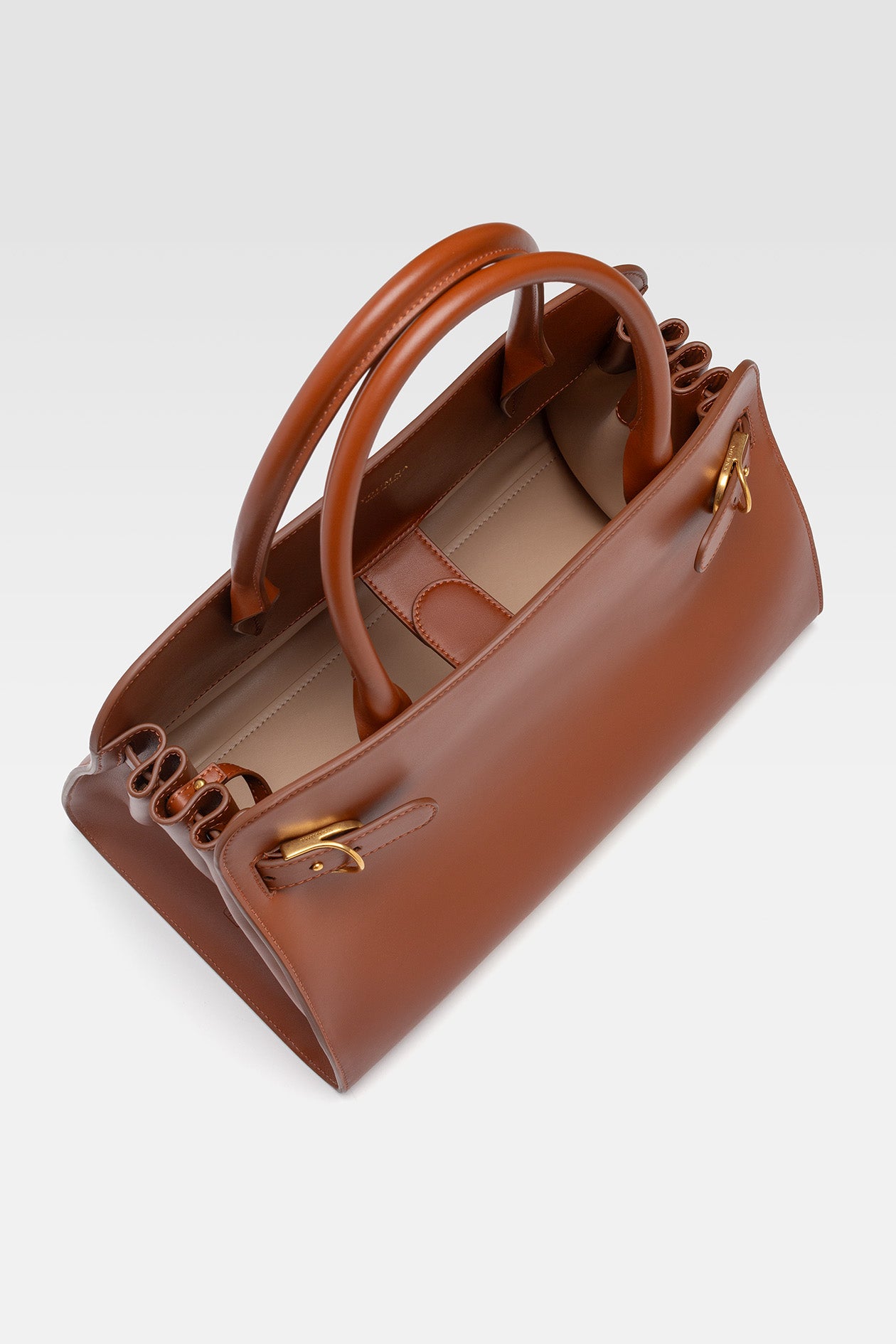 La Boucle Handbag image