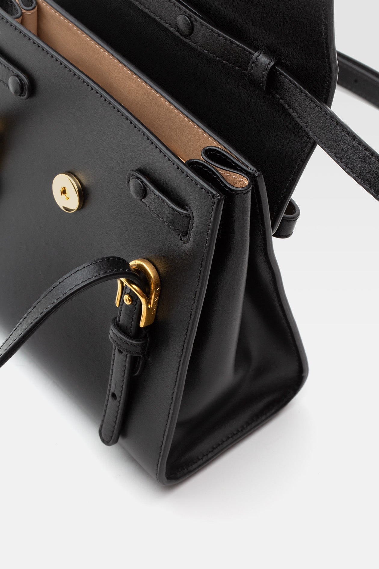 La Boucle Flap Bag image