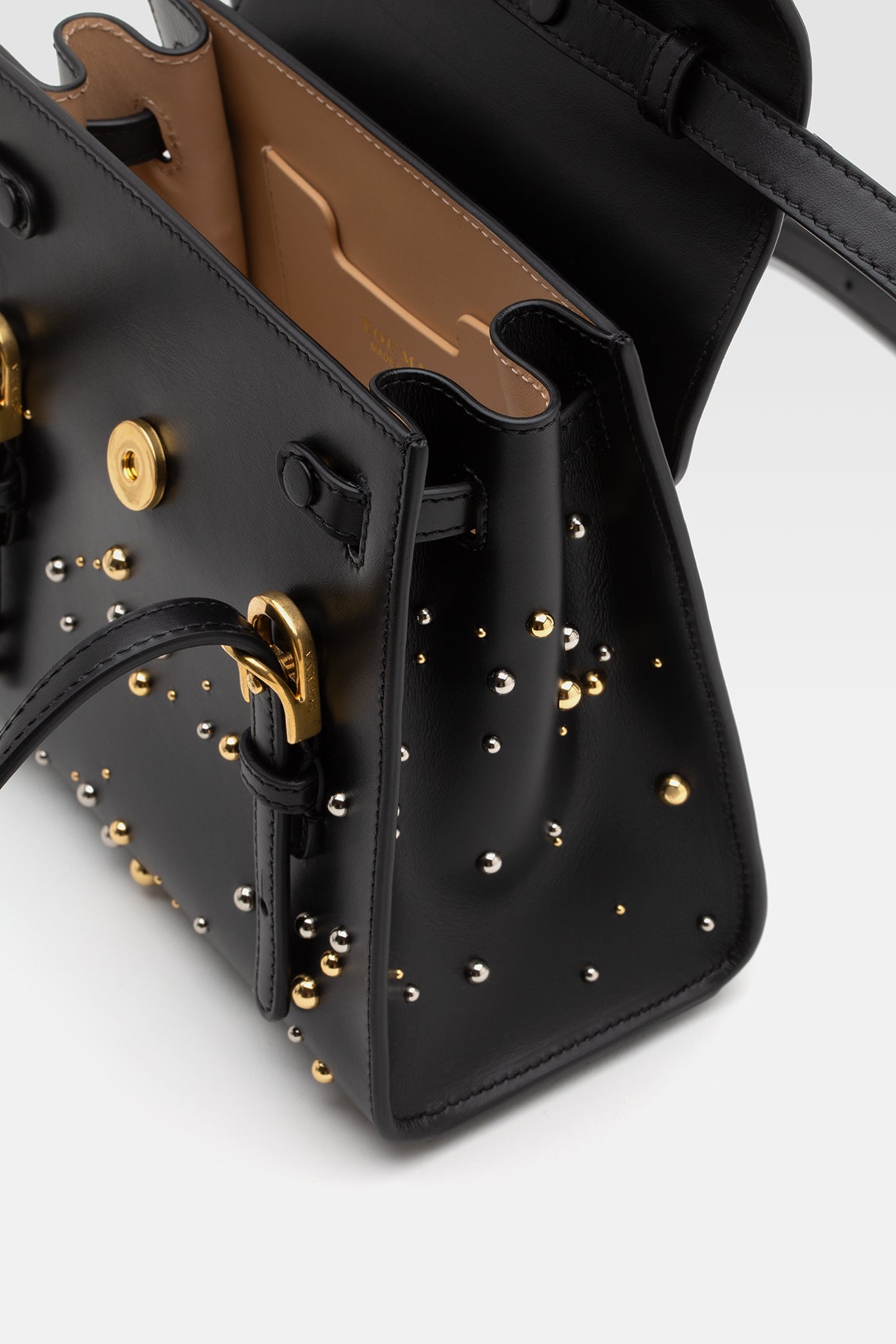 La Boucle Flap Bag image